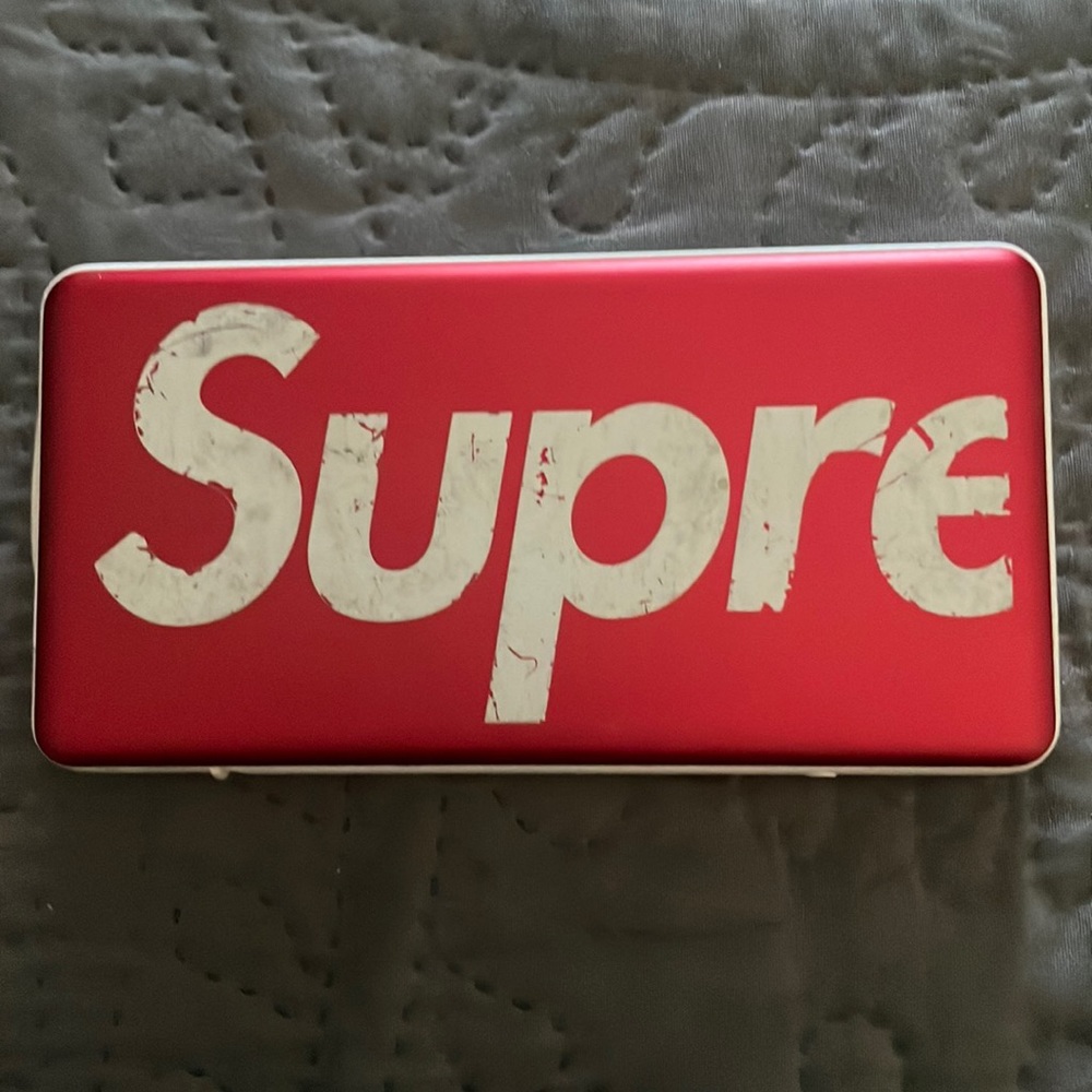 Supreme Mophie Charging case